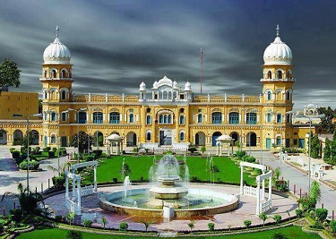 Pakistani Sikhs Ask for Image of Nankana Sahib on Postal Stamps